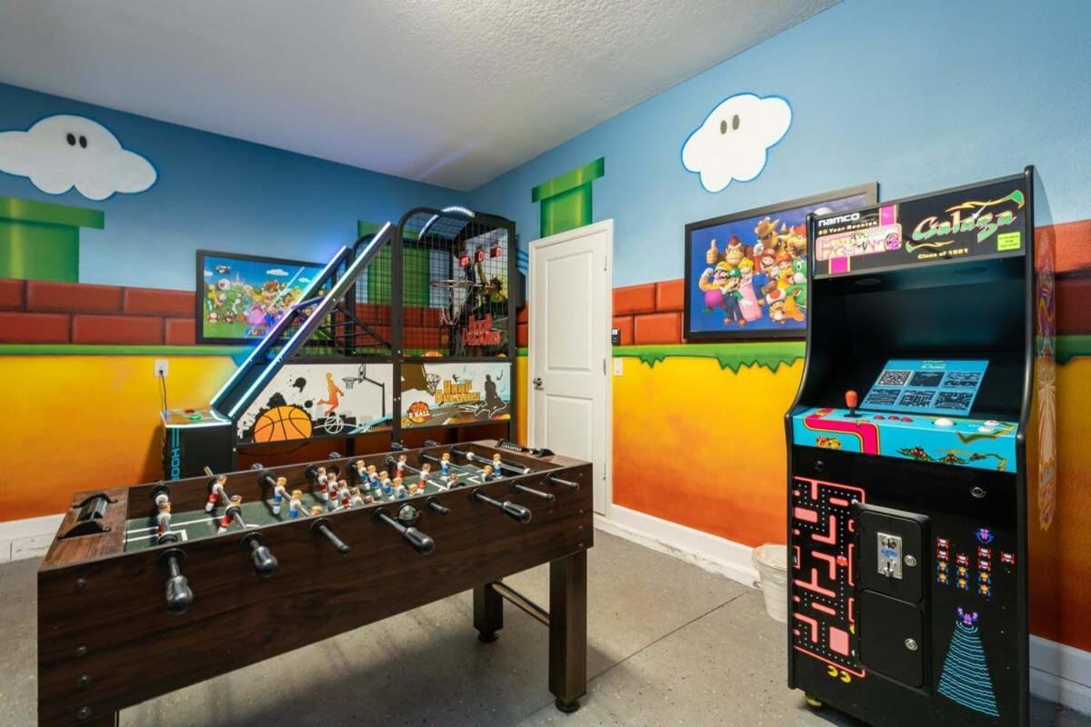 Charming 9br W Theme & Game By Villa