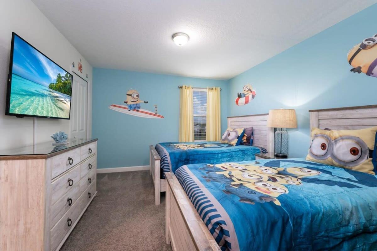 Charming 9br W Theme & Game By *